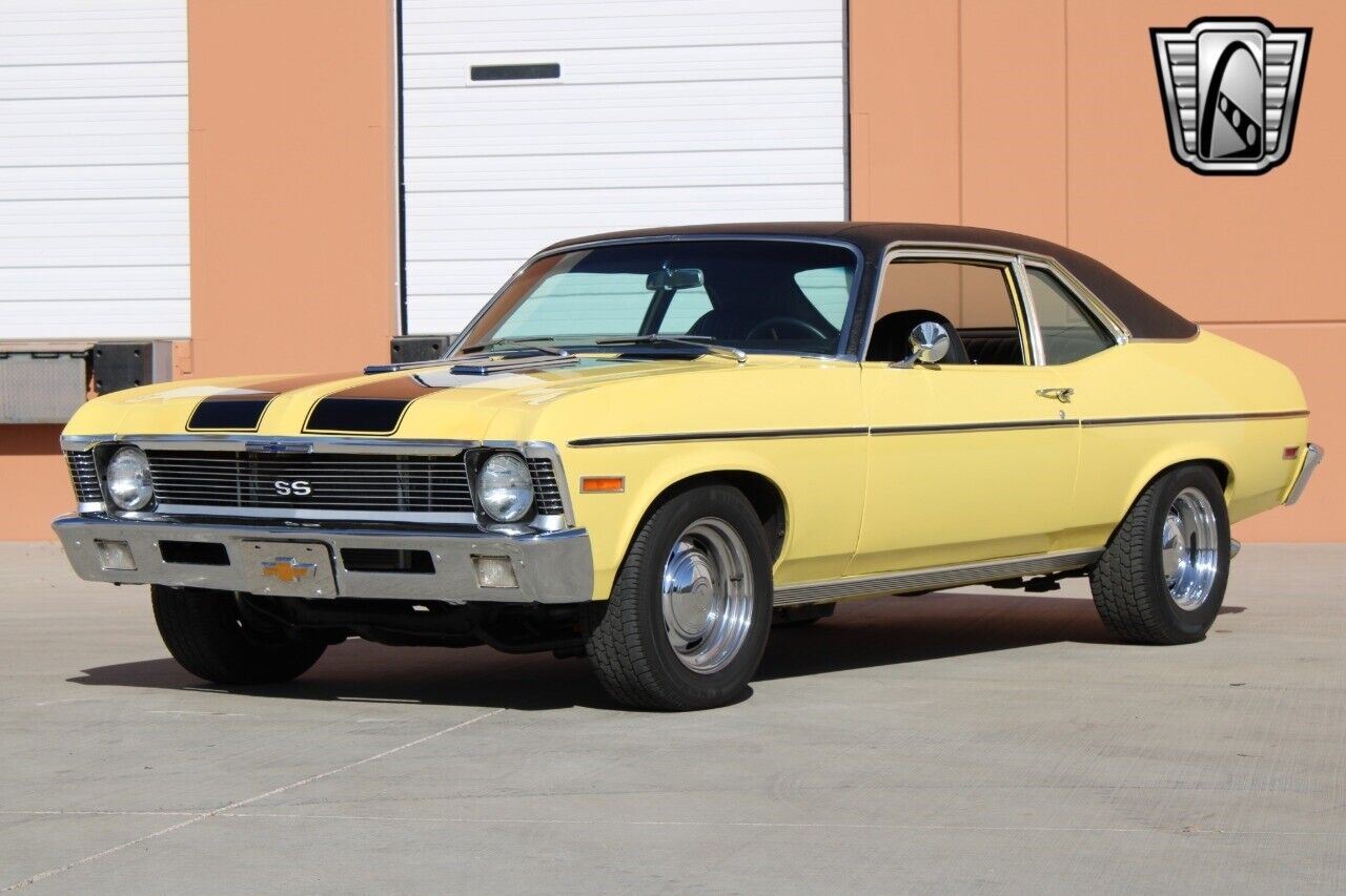 Chevrolet-Nova-Coupe-1972-Yellow-Black-112652-2