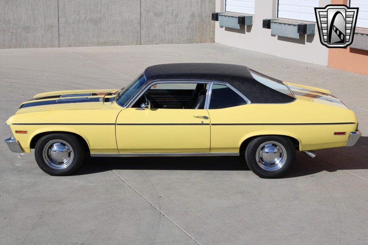 Chevrolet-Nova-Coupe-1972-Yellow-Black-112652-9