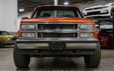 Chevrolet-Other-Pickups-1988-10