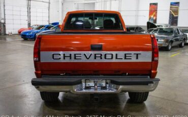 Chevrolet-Other-Pickups-1988-4