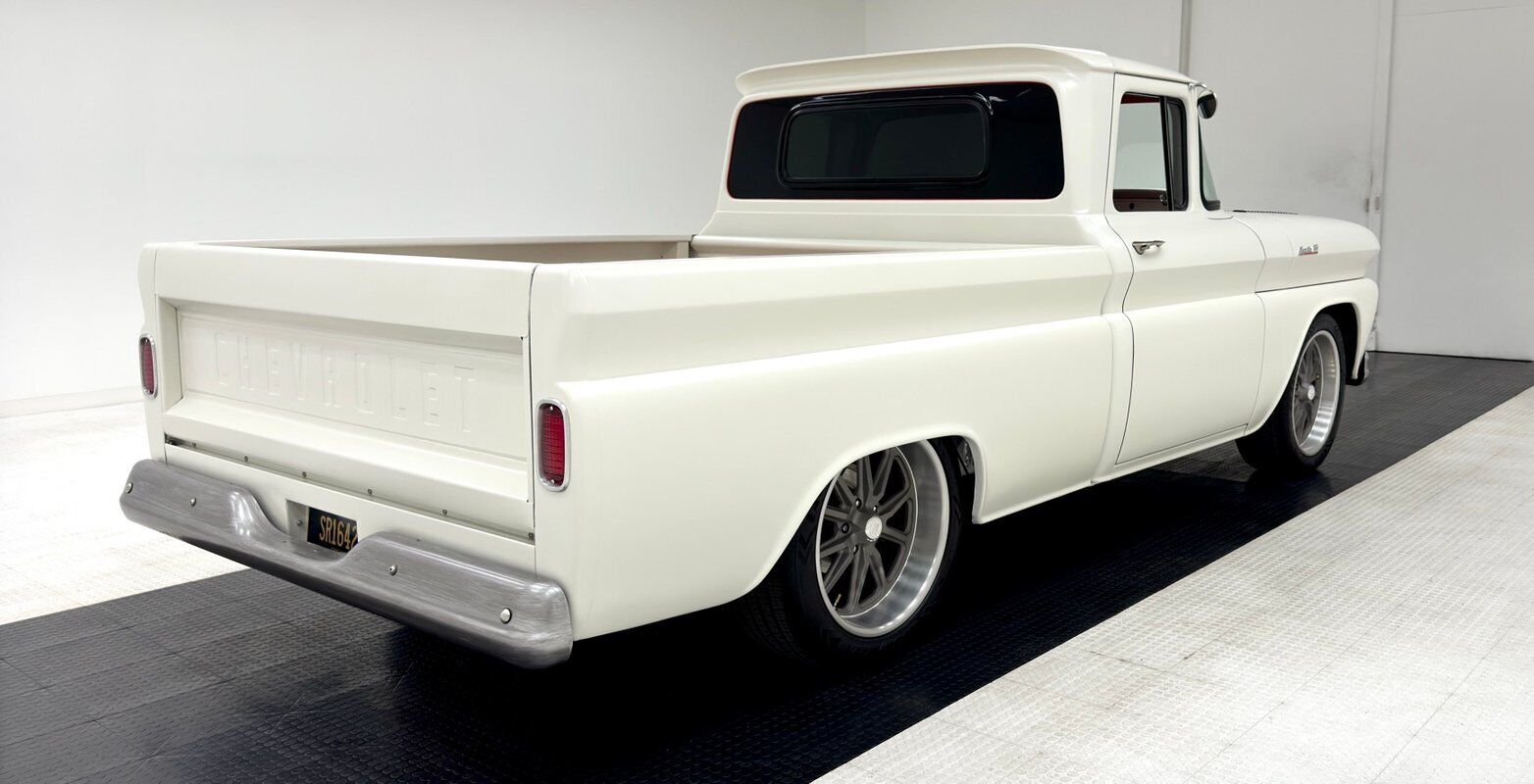 Chevrolet-Other-Pickups-Pickup-1961-White-Red-707-4