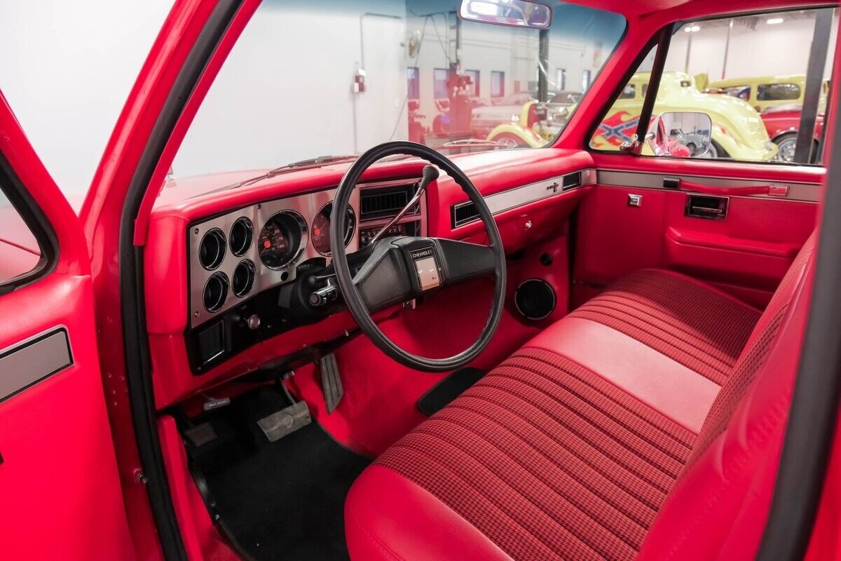 Chevrolet-Other-Pickups-Pickup-1986-Red-Red-95573-4