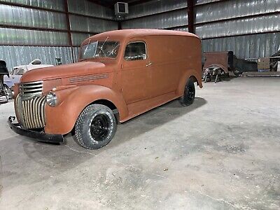 Chevrolet-Panel-1942-Red-160934-4