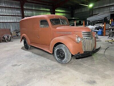 Chevrolet-Panel-1942-Red-160934