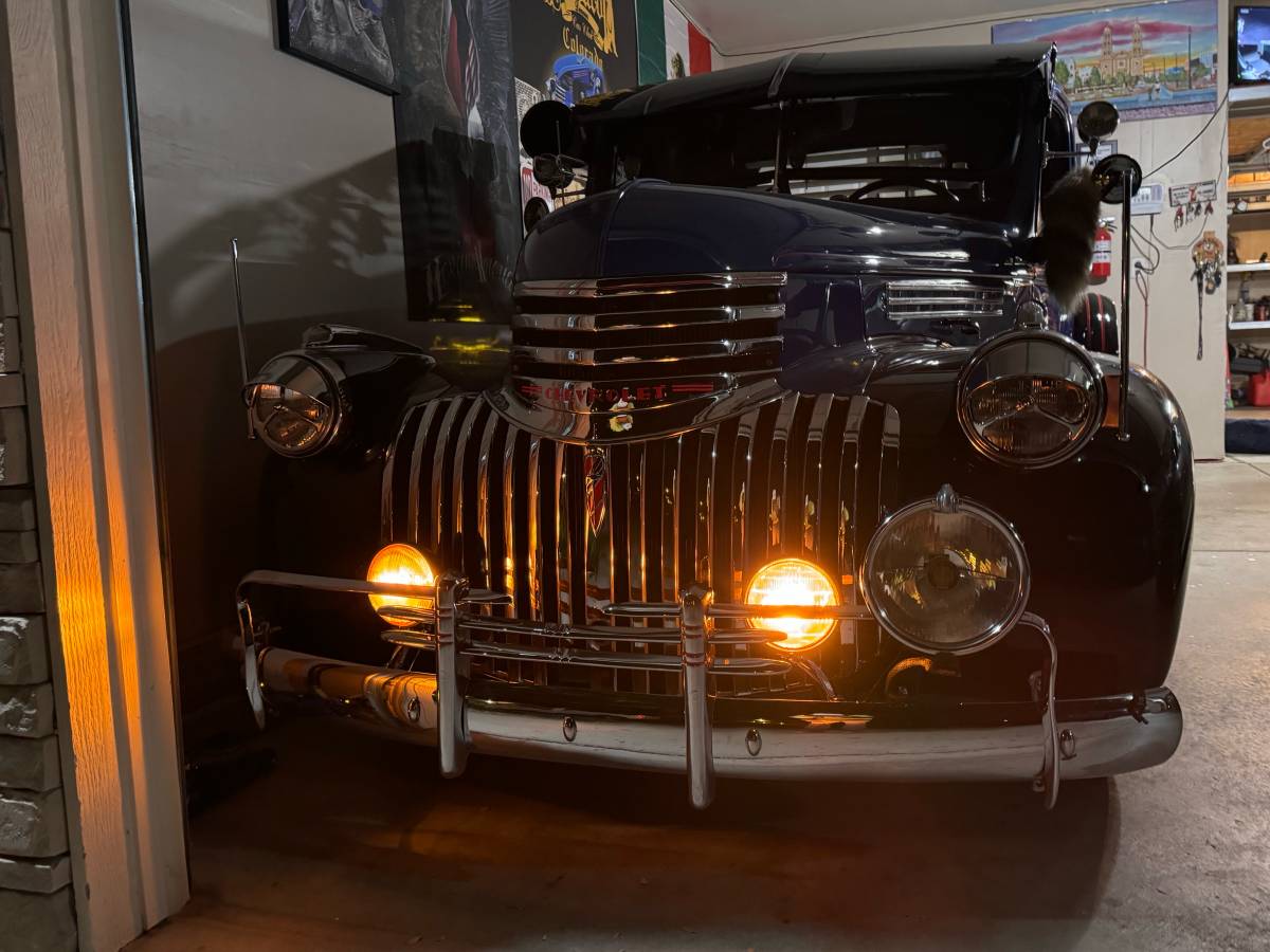 Chevrolet-Pick-up-1946-black-2712-15