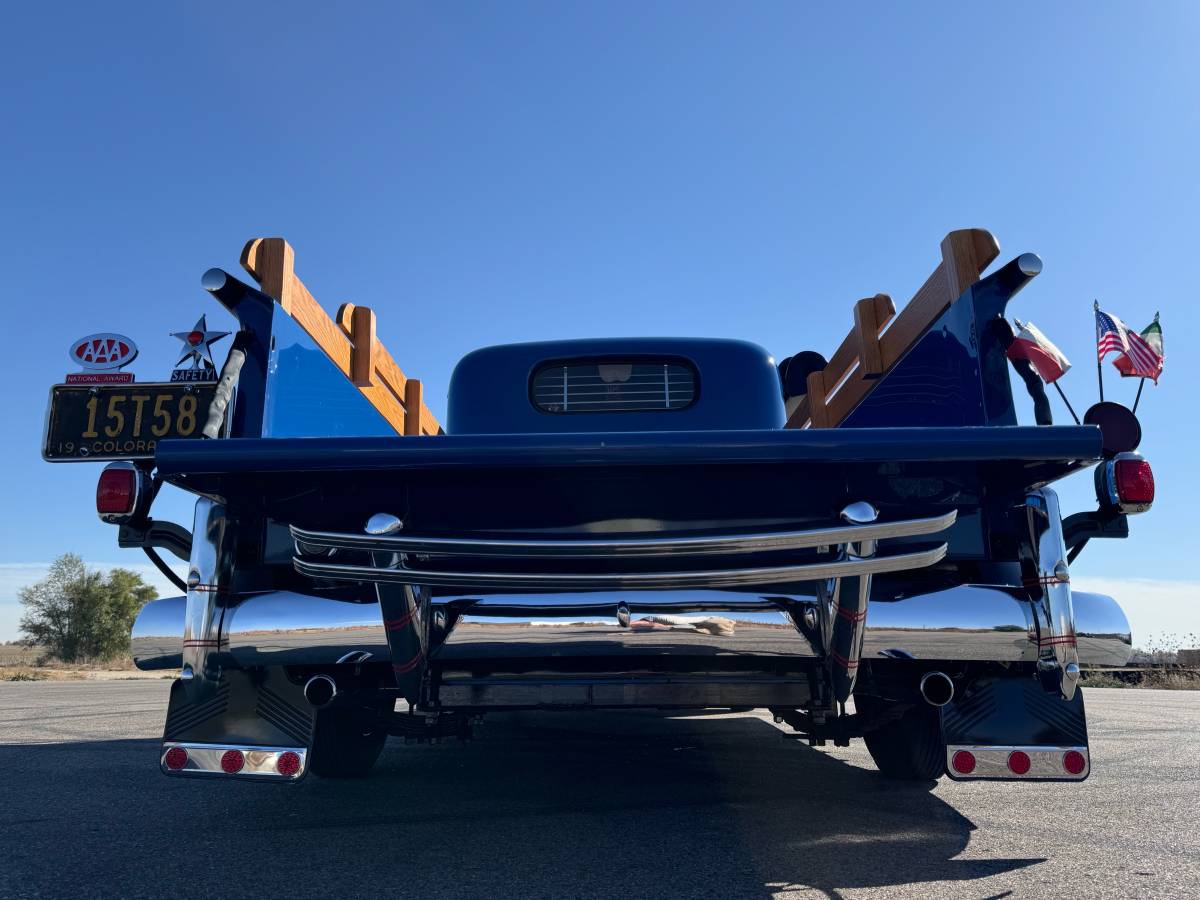 Chevrolet-Pick-up-1946-black-2712-9