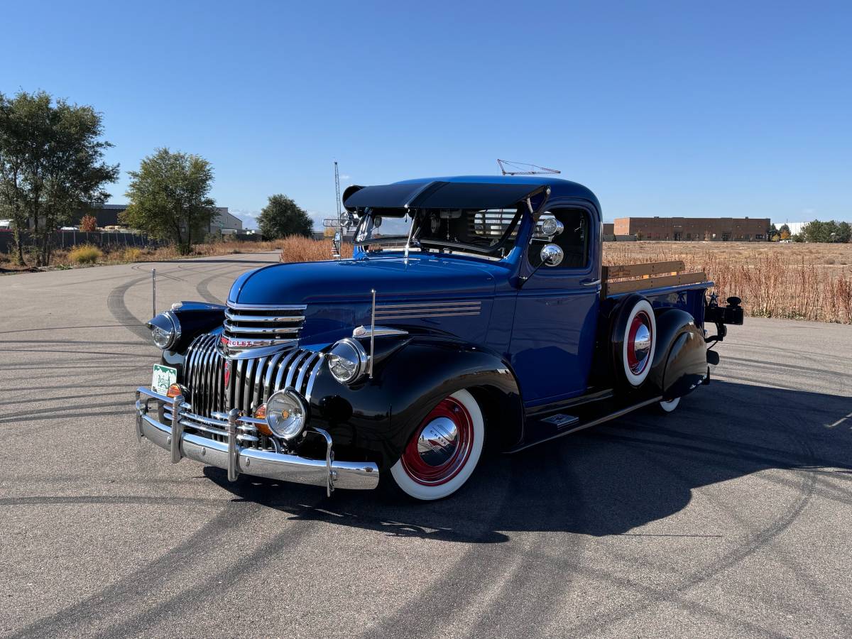 Chevrolet-Pick-up-1946-black-2712