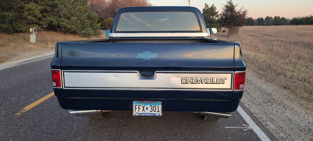 Chevrolet-Pickup-c10-shortbox-1985-blue-105412-11