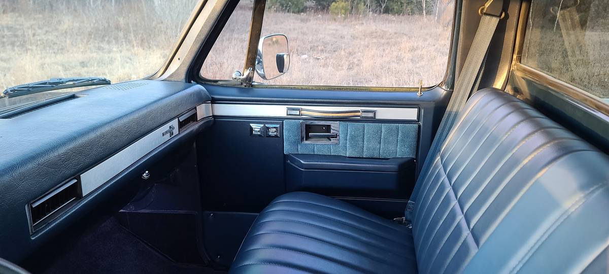 Chevrolet-Pickup-c10-shortbox-1985-blue-105412-13