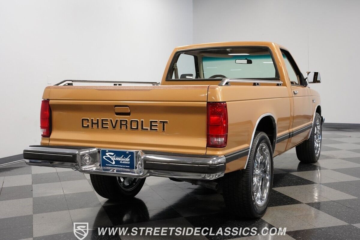 Chevrolet-S-10-Pickup-1984-11