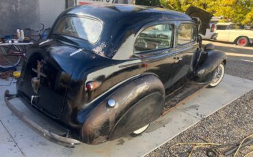 Chevrolet-Sedan-1939-89318-2