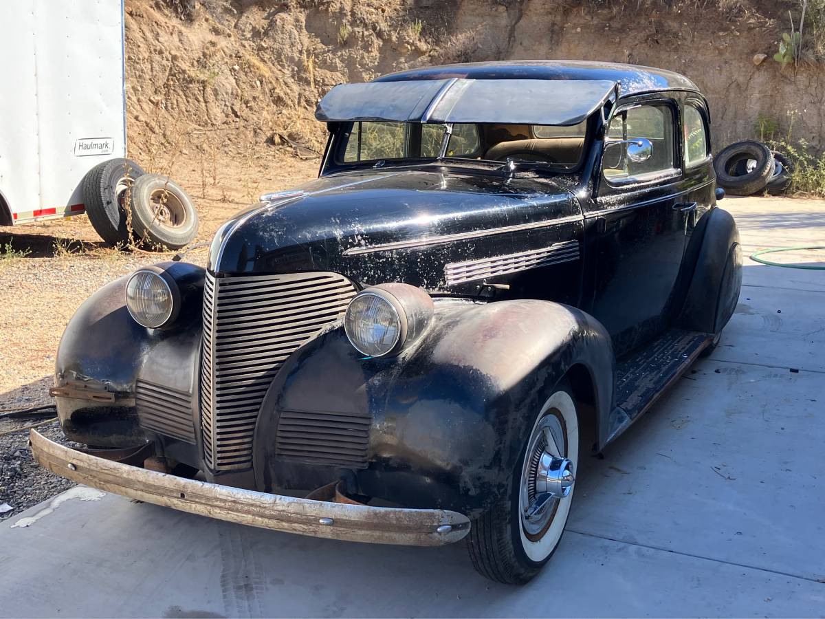 Chevrolet-Sedan-1939-89318-7