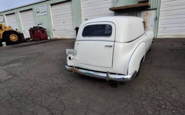 Chevrolet-Sedan-delivery-1951-1