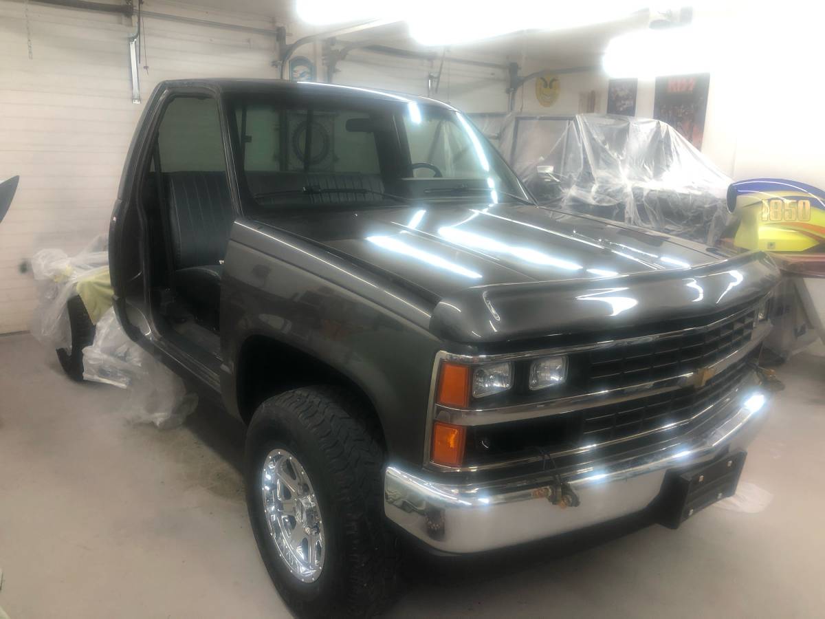 Chevrolet-Silverado-1500-1989-grey-226410-6