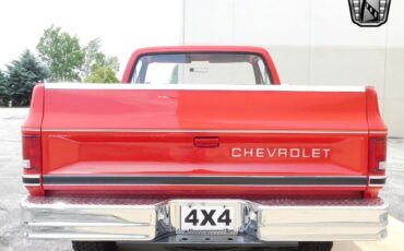 Chevrolet-Silverado-1500-Pickup-1986-6