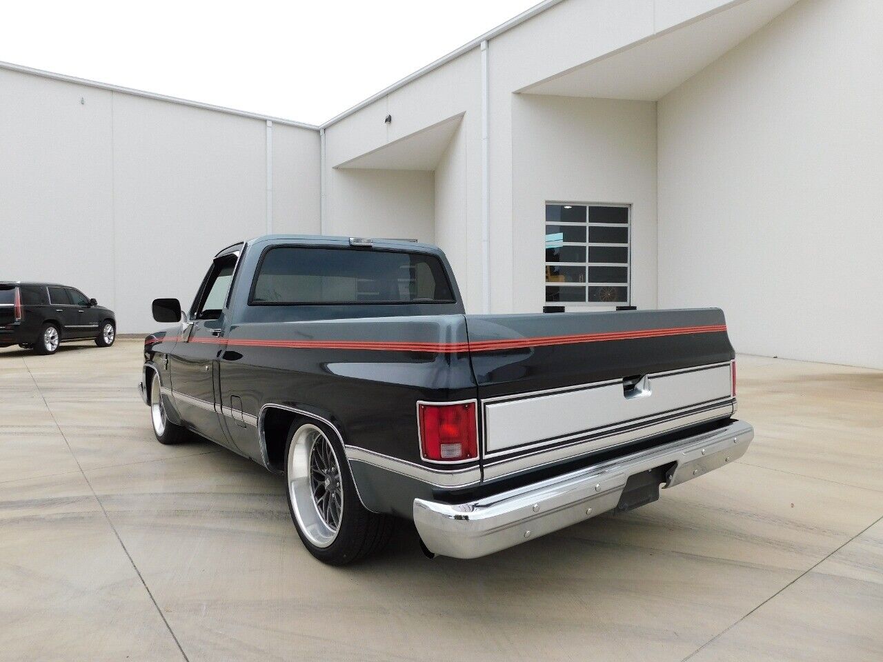 Chevrolet-Silverado-1500-Pickup-1986-8