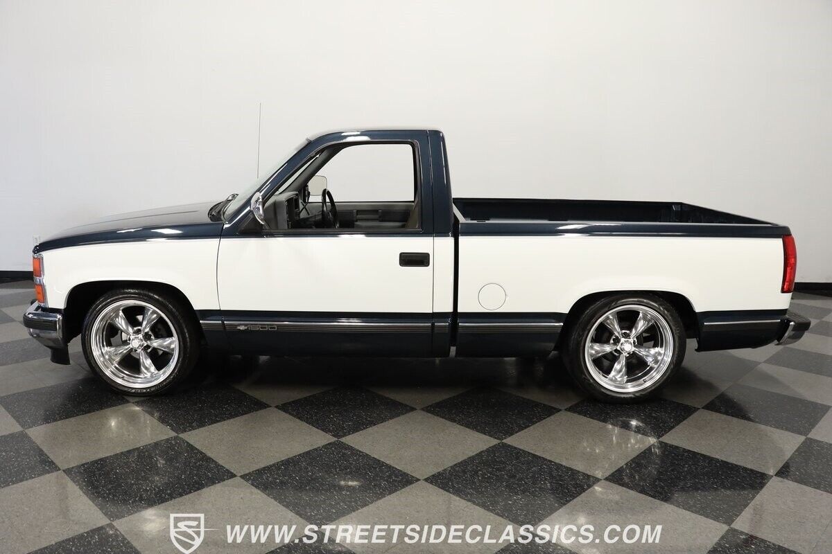 Chevrolet-Silverado-1500-Pickup-1988-2