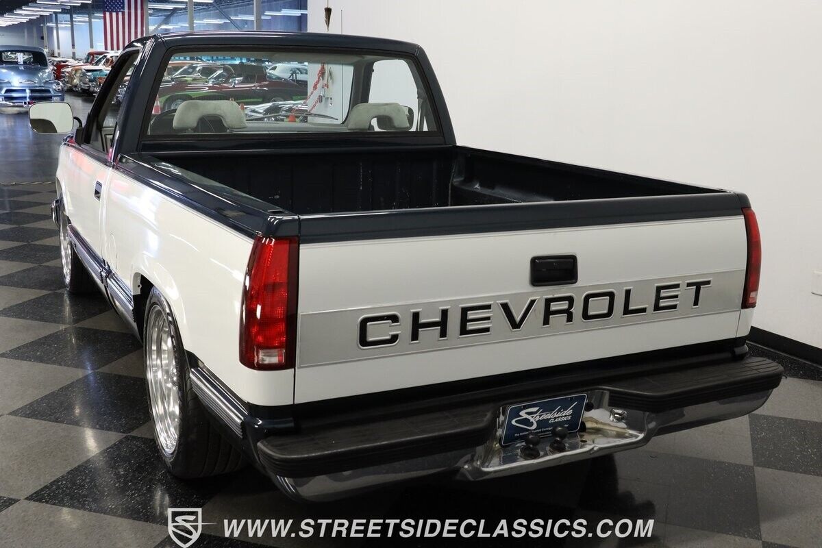 Chevrolet-Silverado-1500-Pickup-1988-7