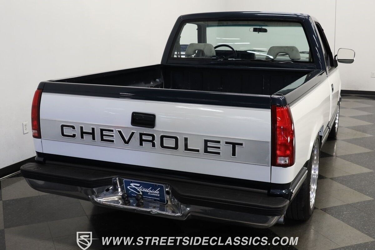 Chevrolet-Silverado-1500-Pickup-1988-9