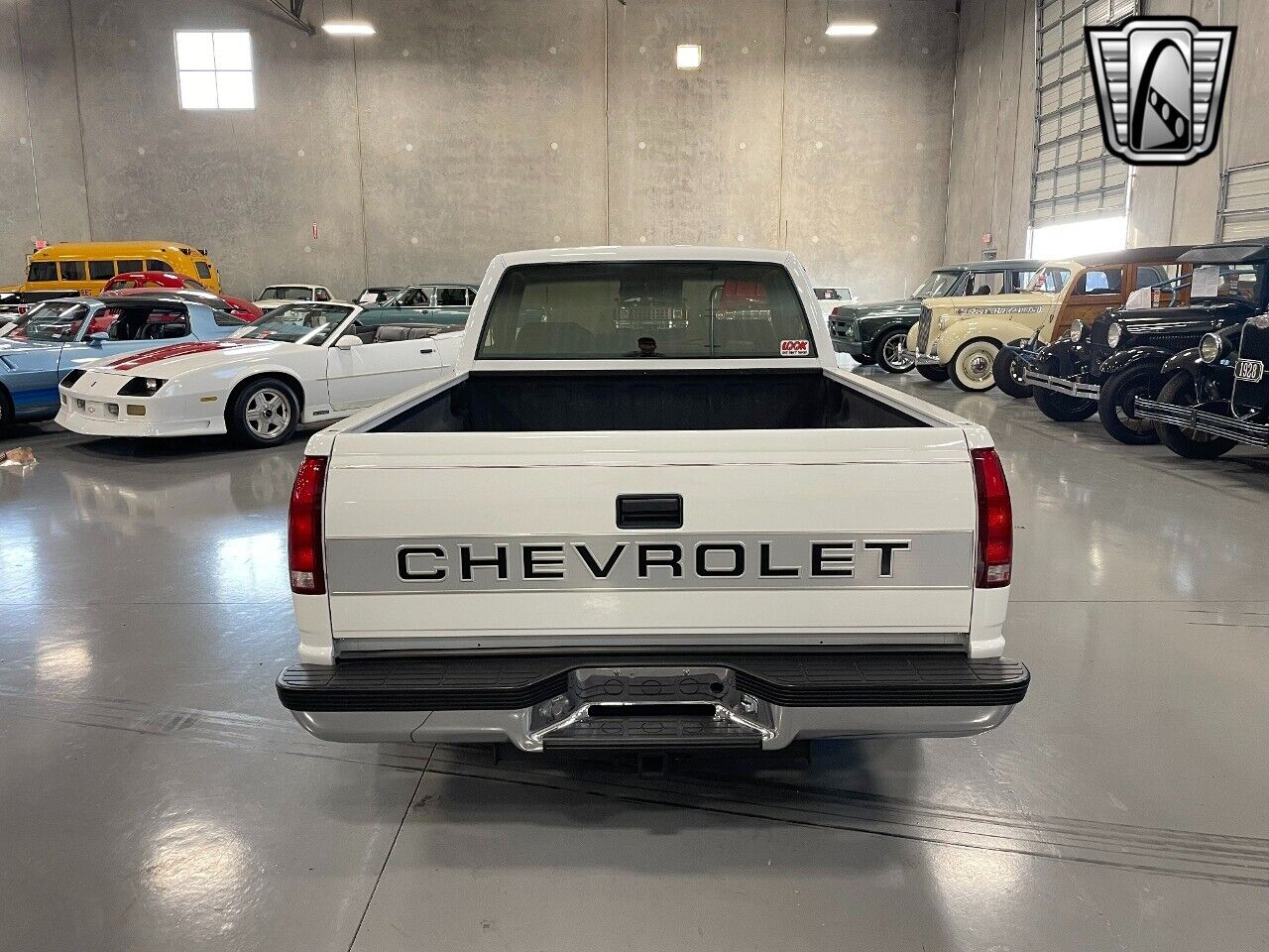 Chevrolet-Silverado-1500-Pickup-1992-4