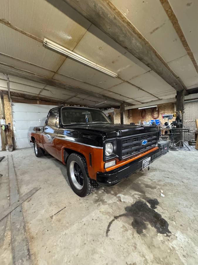 Chevrolet-Silverado-1977-black-2253076-10