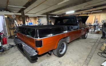 Chevrolet-Silverado-1977-black-2253076-13