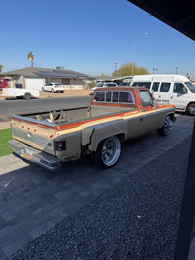 Chevrolet-Silverado-1982-198681-1