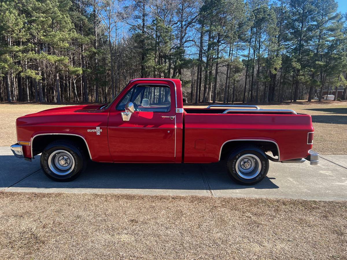 Chevrolet-Silverado-1984-4