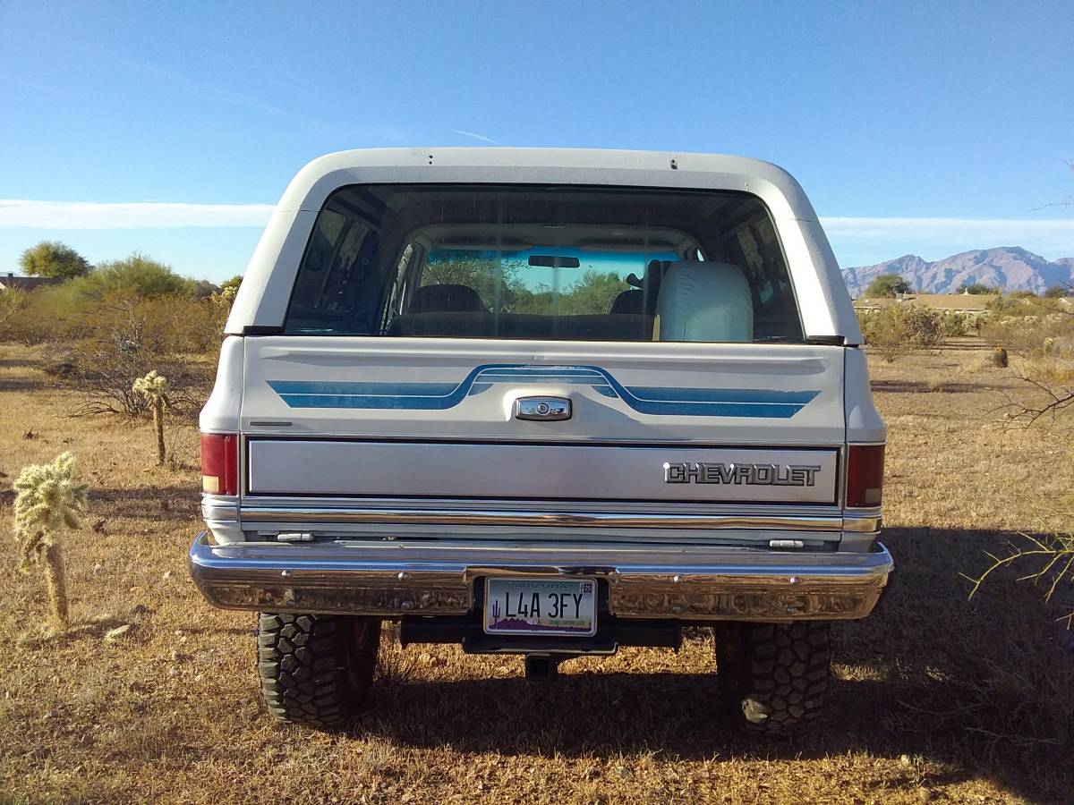 Chevrolet-Silverado-1987-5