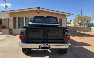 Chevrolet-Silverado-1987-black-160934-2