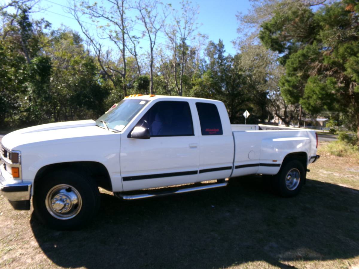 Chevrolet-Silverado-1995-white-320259-1