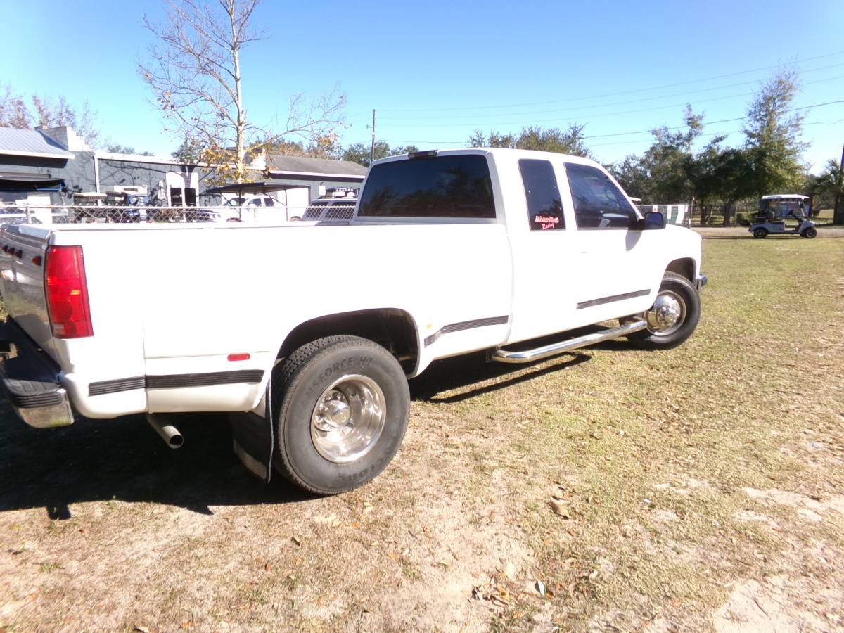 Chevrolet-Silverado-1995-white-320259-3