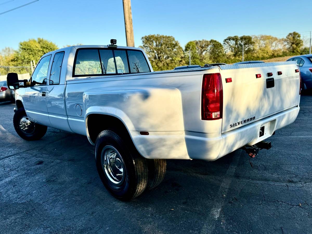 Chevrolet-Silverado-3500-classic-1989-white-90123-2