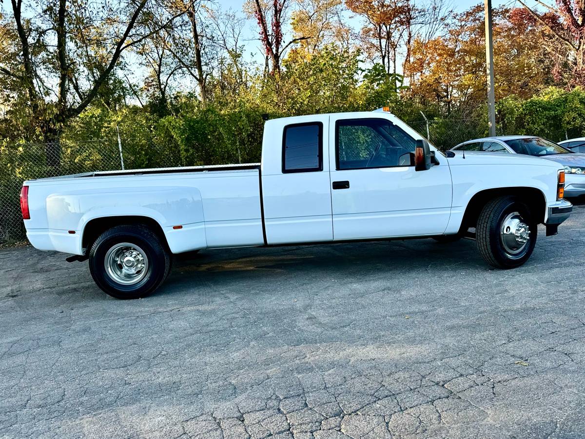 Chevrolet-Silverado-3500-classic-1989-white-90123-5