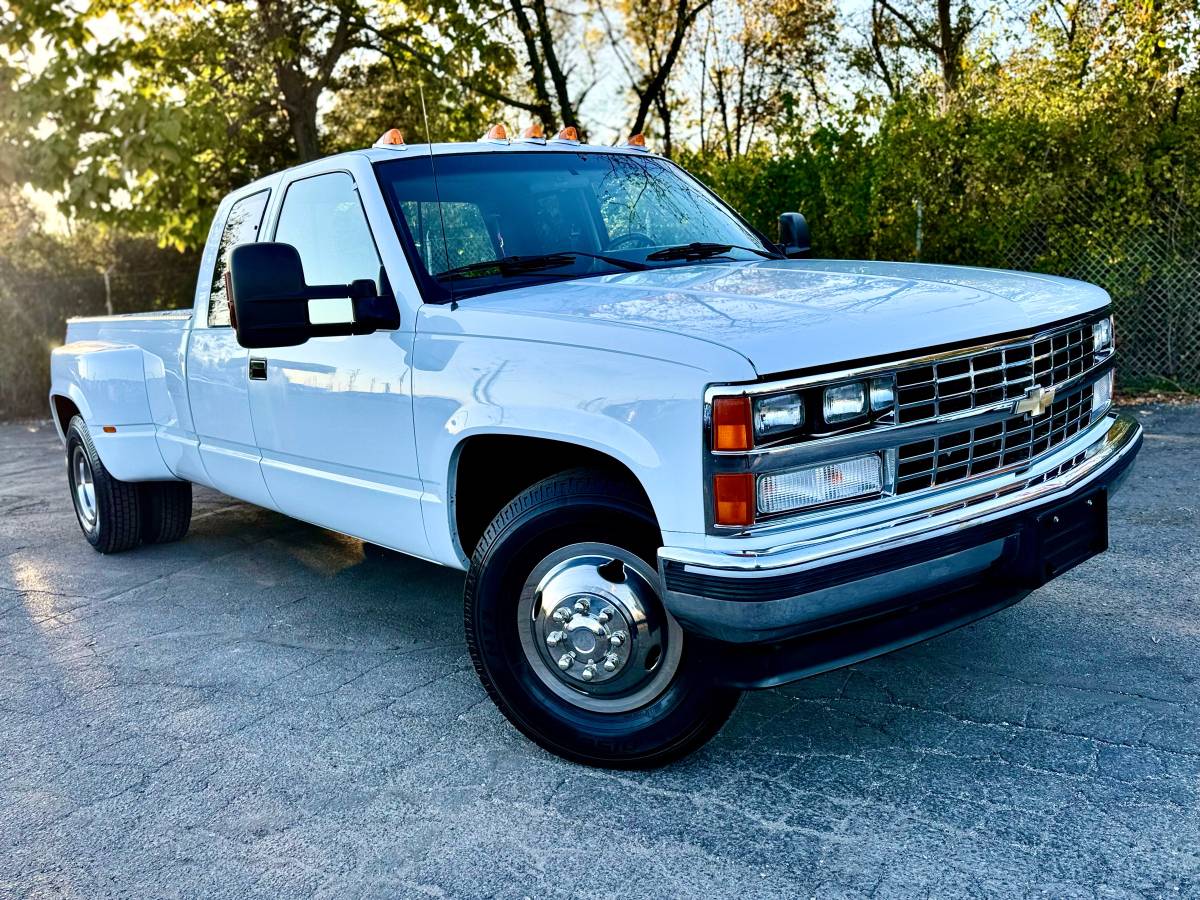 Chevrolet-Silverado-3500-classic-1989-white-90123-6