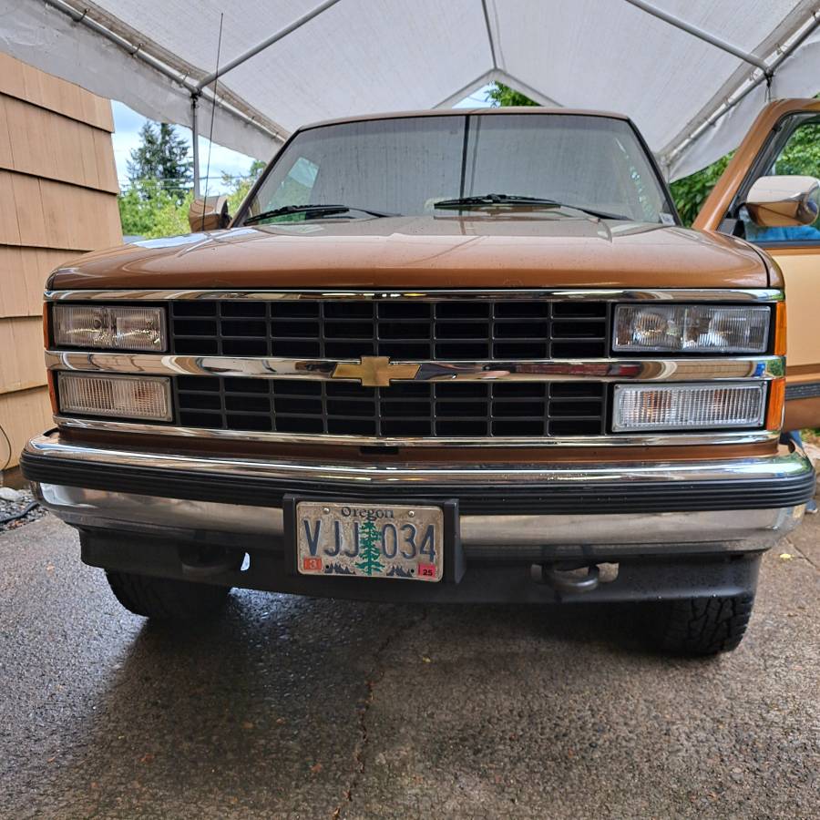 Chevrolet-Silverado-k2500-1990-9