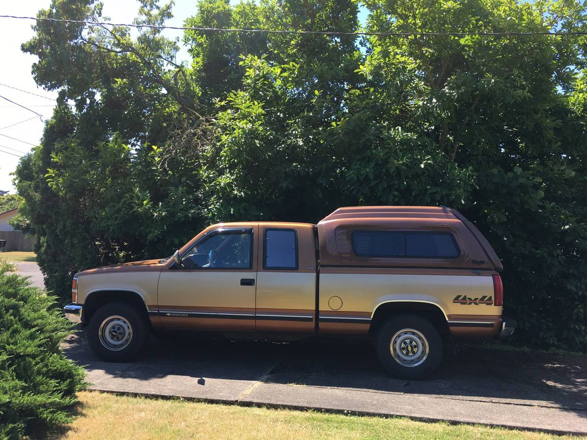 Chevrolet-Silverado-k2500-1990