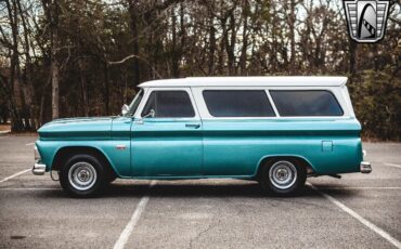 Chevrolet-Suburban-1966-Teal-Tan-25379-3