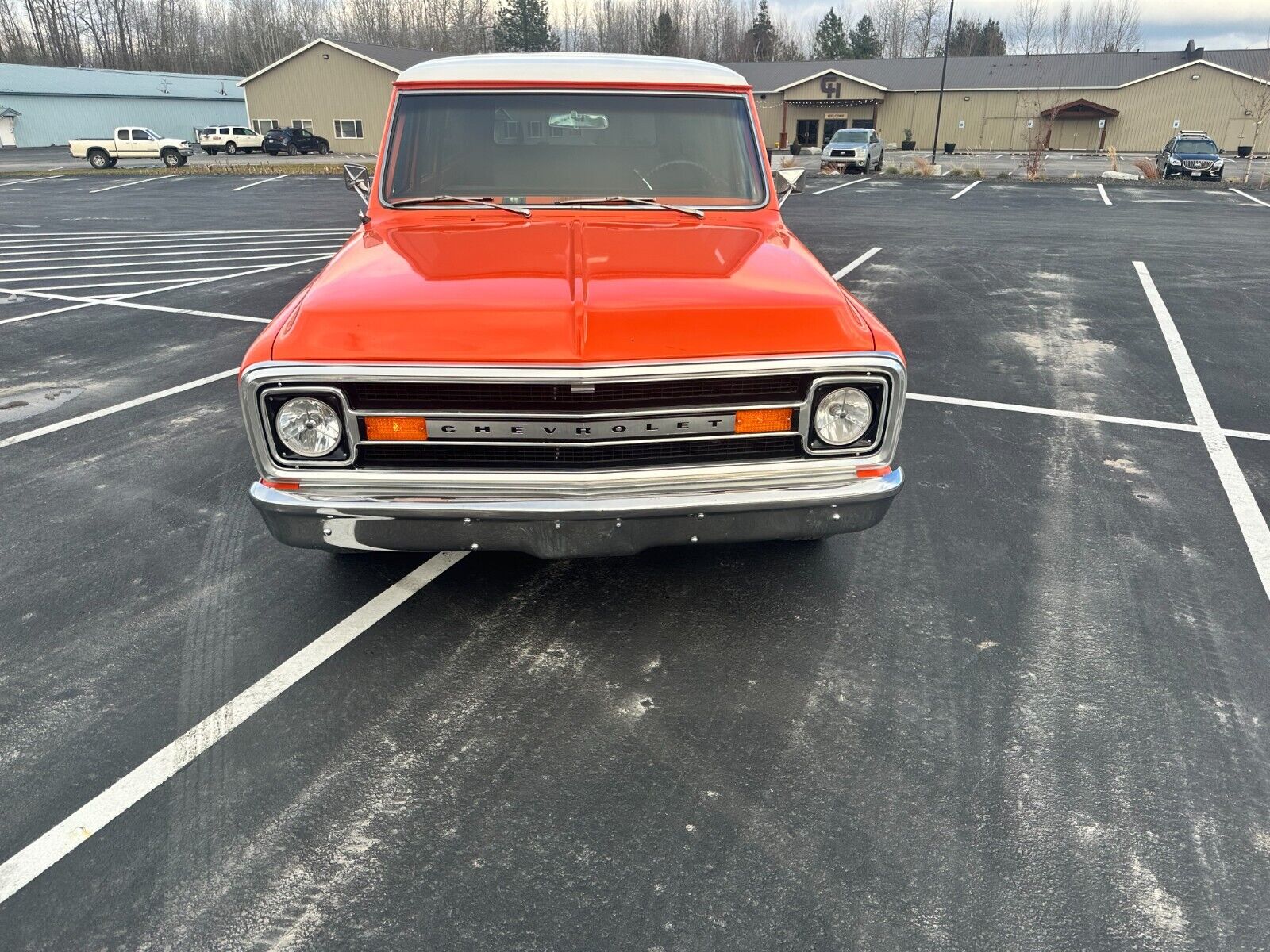 Chevrolet-Suburban-1972-1