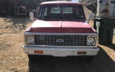 Chevrolet-Suburban-1972-red-228526-2