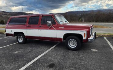 Chevrolet-Suburban-1977-8