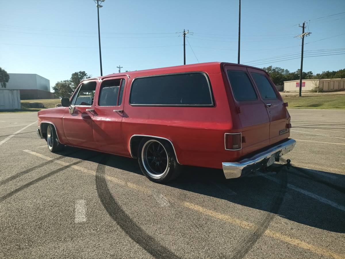 Chevrolet-Suburban-1989-3