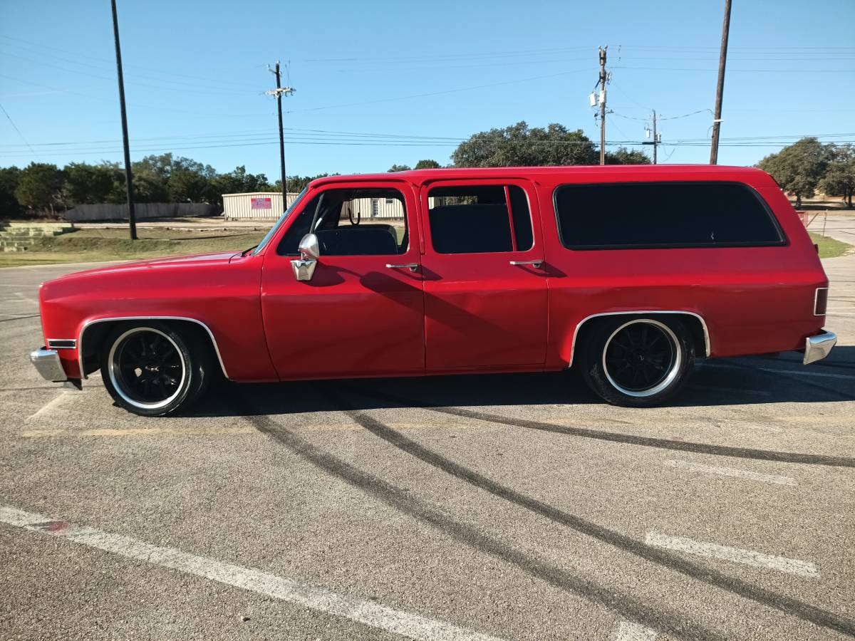 Chevrolet-Suburban-1989-4