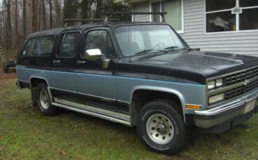 Chevrolet-Suburban-1990-1