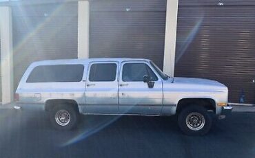 Chevrolet-Suburban-1991-Blue-159325-2