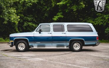 Chevrolet-Suburban-1991-Blue-Blue-244006-3