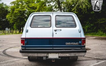 Chevrolet-Suburban-1991-Blue-Blue-244006-5