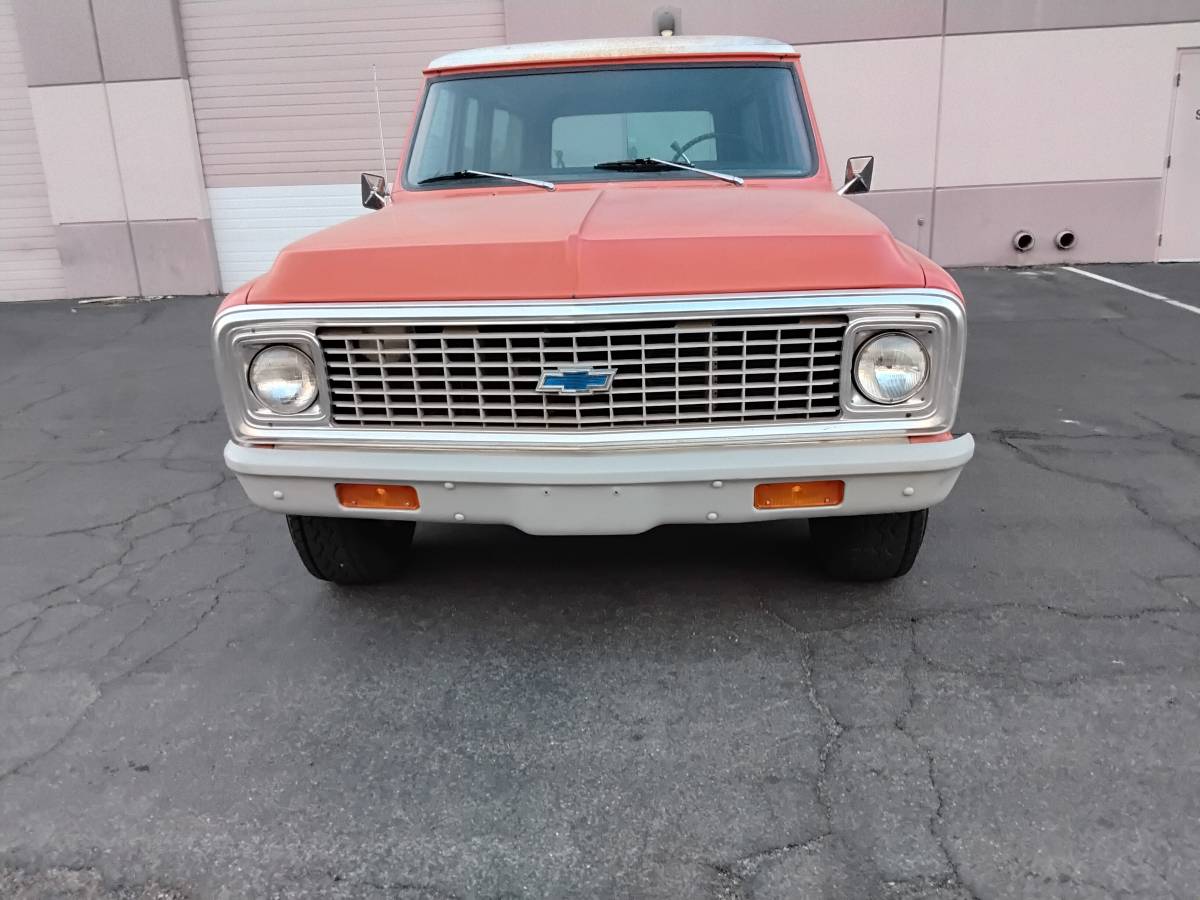 Chevrolet-Suburban-2500-1972-orange-16093-4