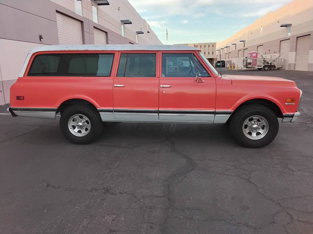 Chevrolet-Suburban-2500-1972-orange-16093-5