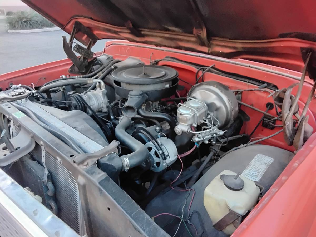 Chevrolet-Suburban-2500-1972-orange-16093-8